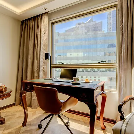Plaza El Bosque Ebro Hotel Santiago Exterior photo A room at the hotel