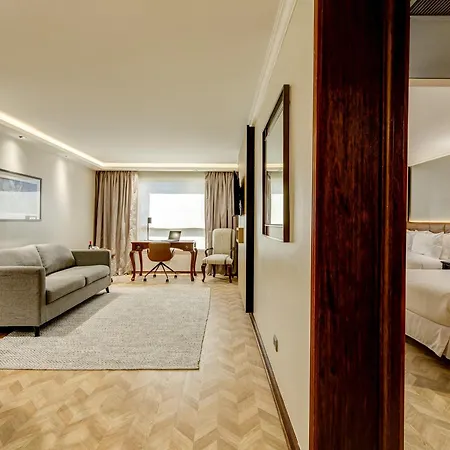 Plaza El Bosque Ebro Hotel Santiago Exterior photo A suite at the hotel